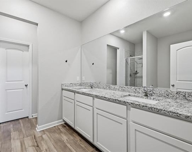 2105 Yarbrough Drive - Photo Thumbnail 22