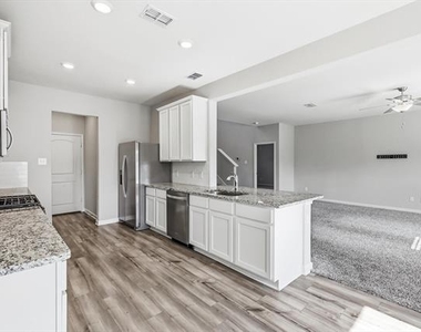 2105 Yarbrough Drive - Photo Thumbnail 14