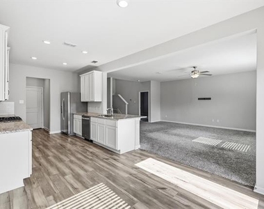 2105 Yarbrough Drive - Photo Thumbnail 13