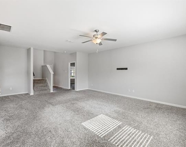 2105 Yarbrough Drive - Photo Thumbnail 8