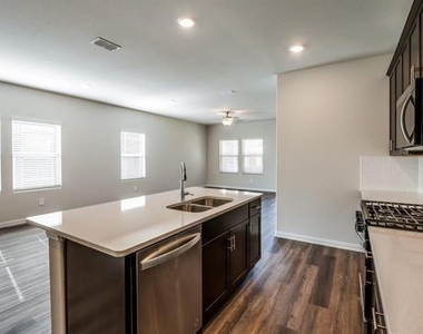 5114 Bonanza Drive - Photo Thumbnail 8