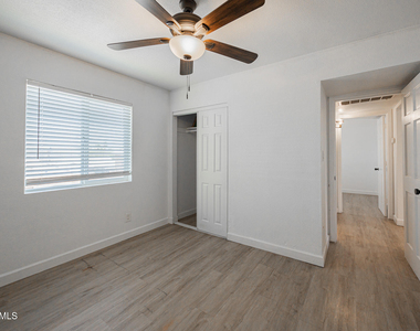 719 N 12th Avenue - Photo Thumbnail 10