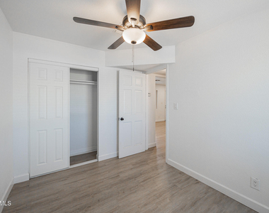 719 N 12th Avenue - Photo Thumbnail 15