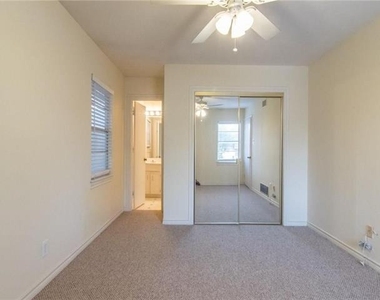 4311 Cole Avenue - Photo Thumbnail 13