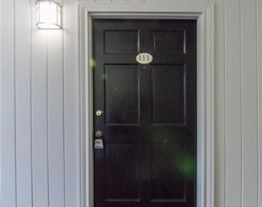 4311 Cole Avenue - Photo Thumbnail 2