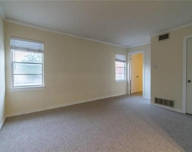 4311 Cole Avenue - Photo Thumbnail 14