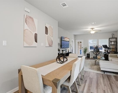 5005 Emerald Hill Drive - Photo Thumbnail 6