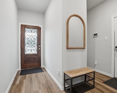 5005 Emerald Hill Drive - Photo Thumbnail 2