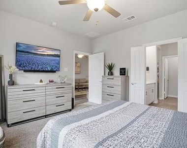 5005 Emerald Hill Drive - Photo Thumbnail 13