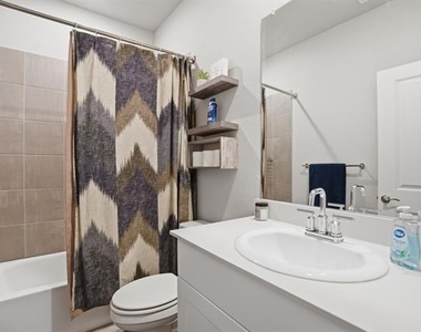 5005 Emerald Hill Drive - Photo Thumbnail 15
