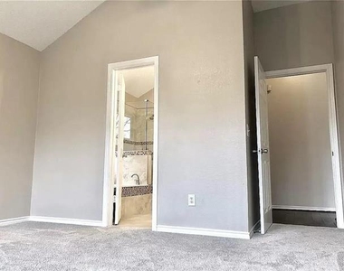 8000 Anchor Street - Photo Thumbnail 23