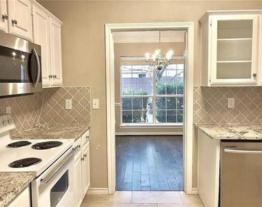 8000 Anchor Street - Photo Thumbnail 5
