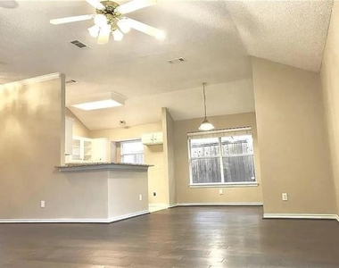 8000 Anchor Street - Photo Thumbnail 17