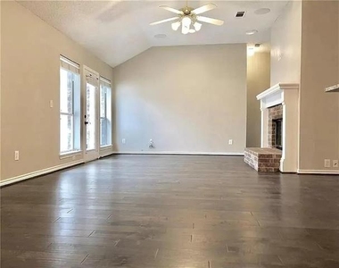 8000 Anchor Street - Photo Thumbnail 15