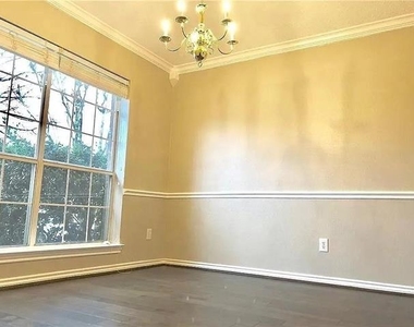8000 Anchor Street - Photo Thumbnail 11