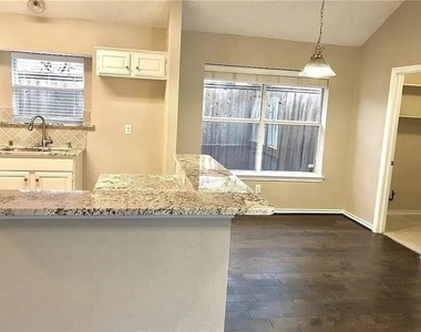 8000 Anchor Street - Photo Thumbnail 7
