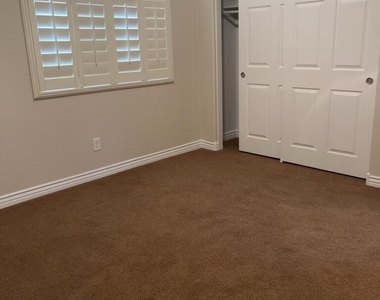 18068 W Rimrock Street - Photo Thumbnail 18