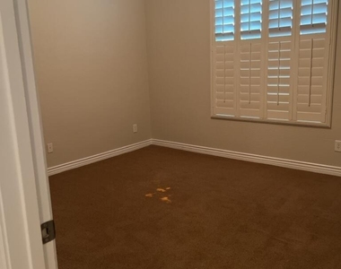 18068 W Rimrock Street - Photo Thumbnail 17