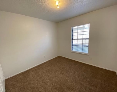 7904 Steppington Drive - Photo Thumbnail 10