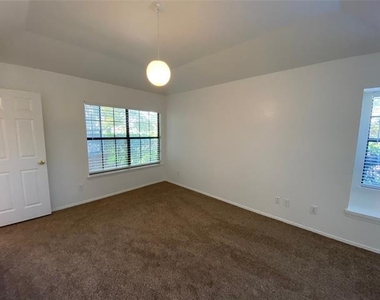 7904 Steppington Drive - Photo Thumbnail 4