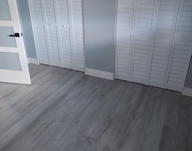207 Nw 32nd Court - Photo Thumbnail 1