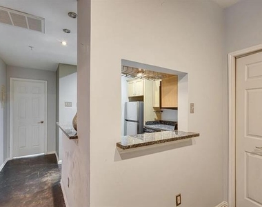 4104 N Hall Street - Photo Thumbnail 17