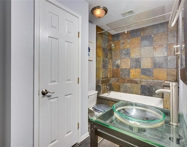 4104 N Hall Street - Photo Thumbnail 15