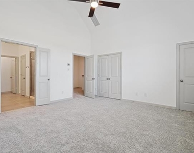 517 Parkside Drive - Photo Thumbnail 21