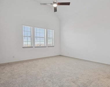 517 Parkside Drive - Photo Thumbnail 20