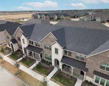 517 Parkside Drive - Photo Thumbnail 26
