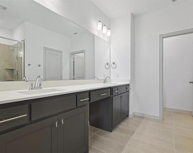 517 Parkside Drive - Photo Thumbnail 22