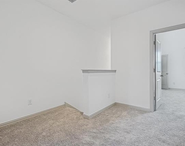 517 Parkside Drive - Photo Thumbnail 19
