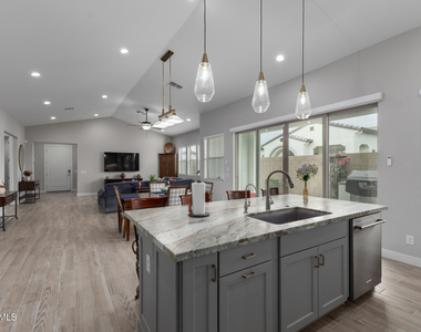 11531 N Jerome Street - Photo Thumbnail 9