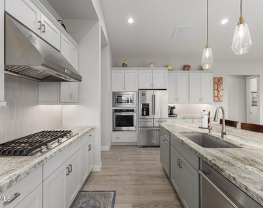 11531 N Jerome Street - Photo Thumbnail 8