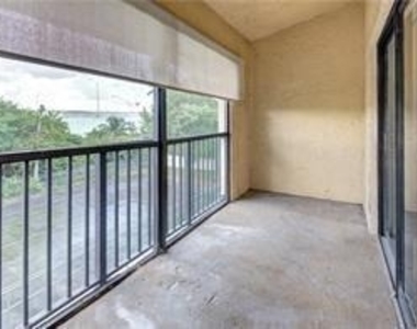2445 Sw 18th Terrace - Photo Thumbnail 11