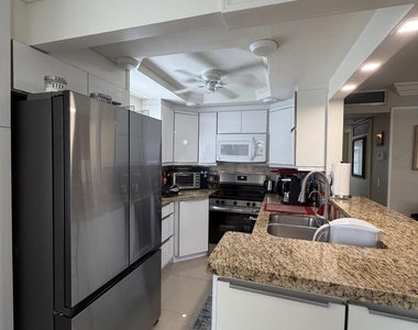 292 Brittany Avenue - Photo Thumbnail 14