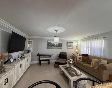 292 Brittany Avenue - Photo Thumbnail 1