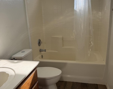 3133 E Kristal Way - Photo Thumbnail 9