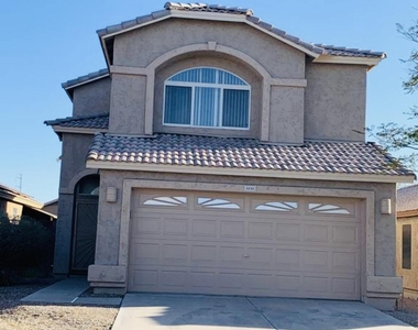 3133 E Kristal Way - Photo Thumbnail 2