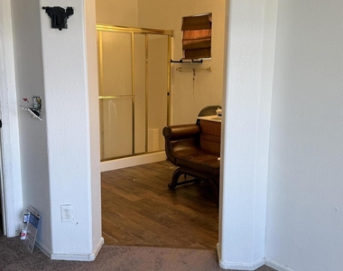 3133 E Kristal Way - Photo Thumbnail 6