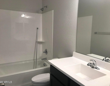 10512 W Appaloosa Trail - Photo Thumbnail 8