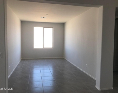 10512 W Appaloosa Trail - Photo Thumbnail 9