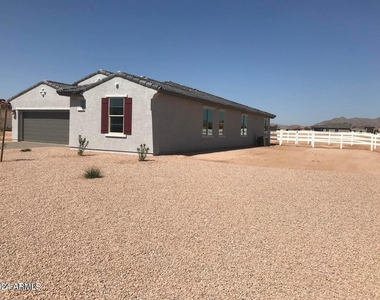10512 W Appaloosa Trail - Photo Thumbnail 2