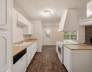 616 Reveille Road - Photo Thumbnail 9