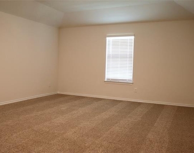 1436 Briar Hill Road - Photo Thumbnail 11