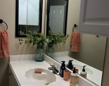 2685 Hillside Drive - Photo Thumbnail 13
