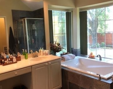 2685 Hillside Drive - Photo Thumbnail 19