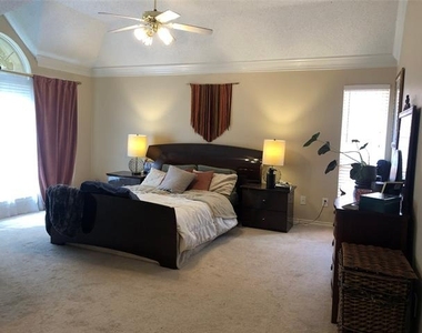 2685 Hillside Drive - Photo Thumbnail 17