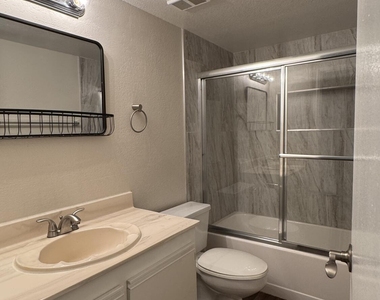 1340 N Recker Road - Photo Thumbnail 10