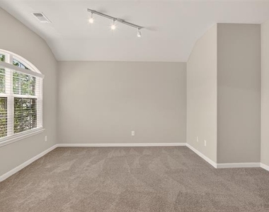 9105 Switchgrass Lane - Photo Thumbnail 2